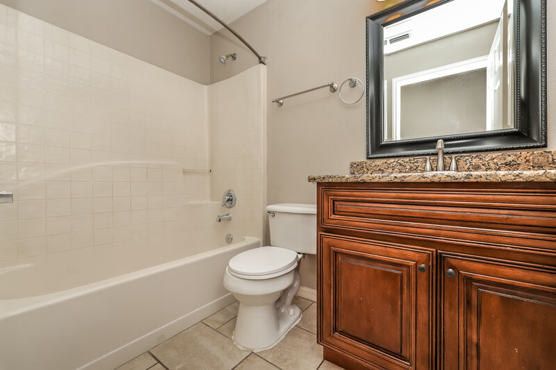 2,265/Mo, 1106 Soaring Osprey Way Valrico, FL 33594 Bathroom View