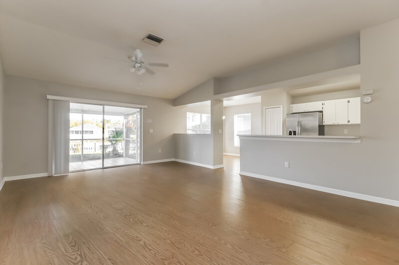 2,240/Mo, 29429 Crossland Dr Wesley Chapel, FL 33543 Living Room View 2