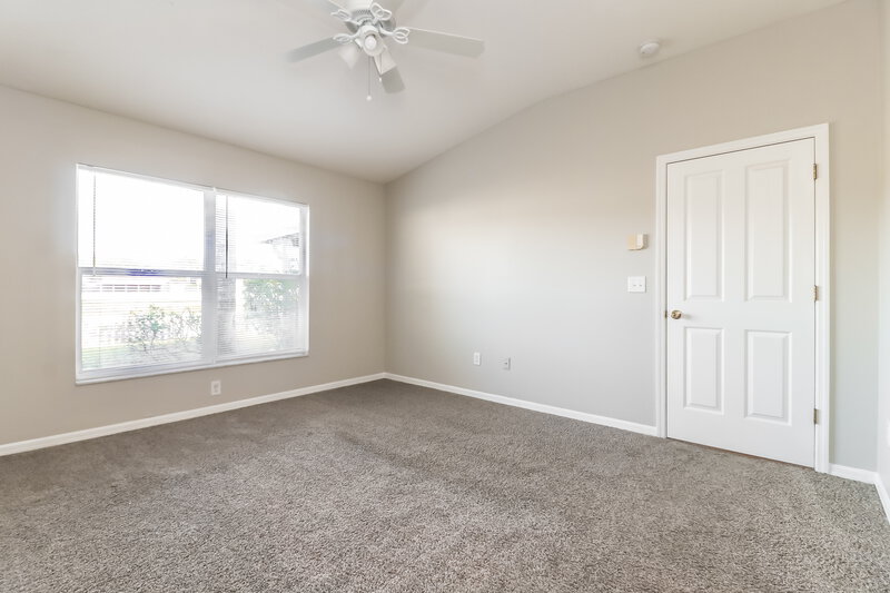 2,240/Mo, 29429 Crossland Dr Wesley Chapel, FL 33543 Main Bedroom View