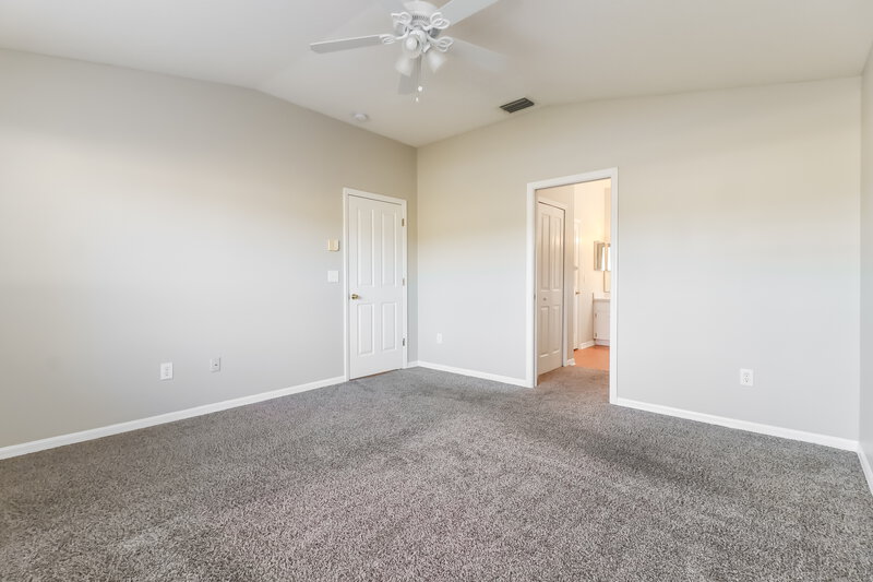 2,240/Mo, 29429 Crossland Dr Wesley Chapel, FL 33543 Main Bedroom View 3