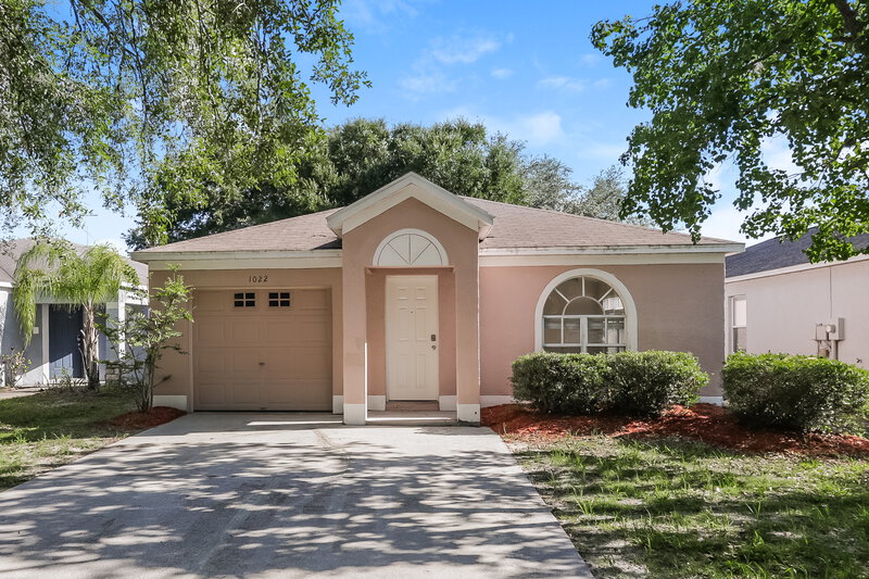1,945/Mo, 1022 Harvest Moon Dr Seffner, FL 33584 External View