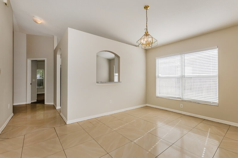 1,945/Mo, 1022 Harvest Moon Dr Seffner, FL 33584 Dining Room View