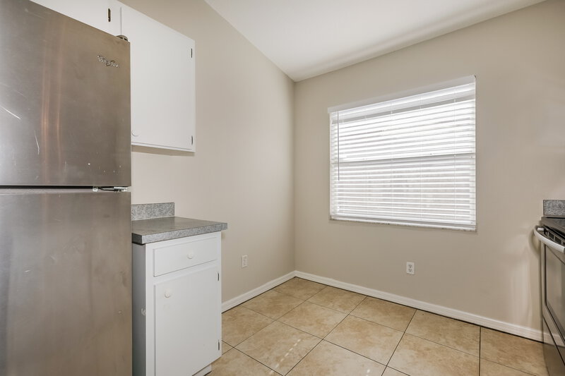 1,945/Mo, 1022 Harvest Moon Dr Seffner, FL 33584 Breakfast Nook View