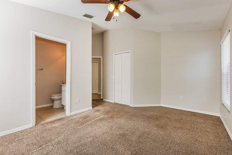 1,945/Mo, 1022 Harvest Moon Dr Seffner, FL 33584 Main Bedroom View 2