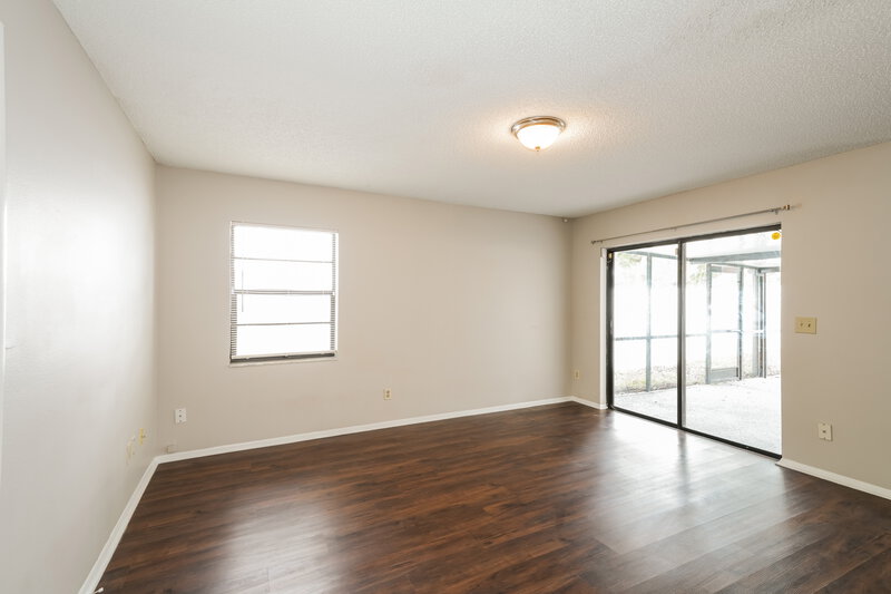 2,910/Mo, 8905 Bayaud Dr Tampa, FL 33626 Family Room View 2