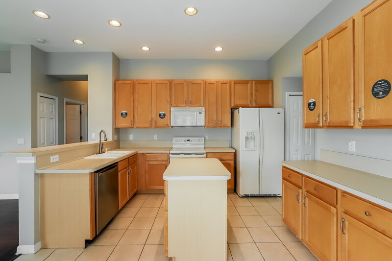 2,375/Mo, 22824 Killington Blvd Land O Lakes, FL 34639 Kitchen View 2
