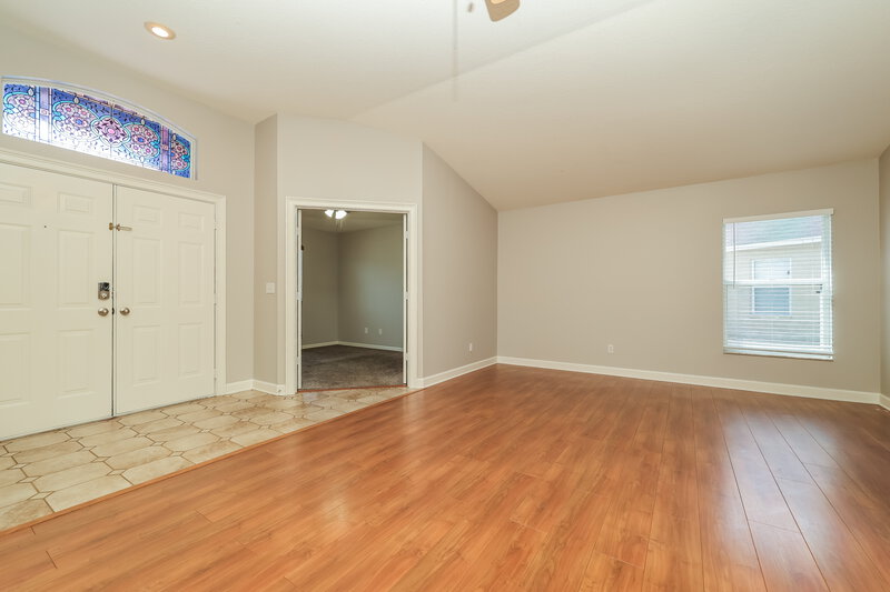 2,285/Mo, 840 Rocky Mountain Ct Valrico, FL 33594 Living Room View 2