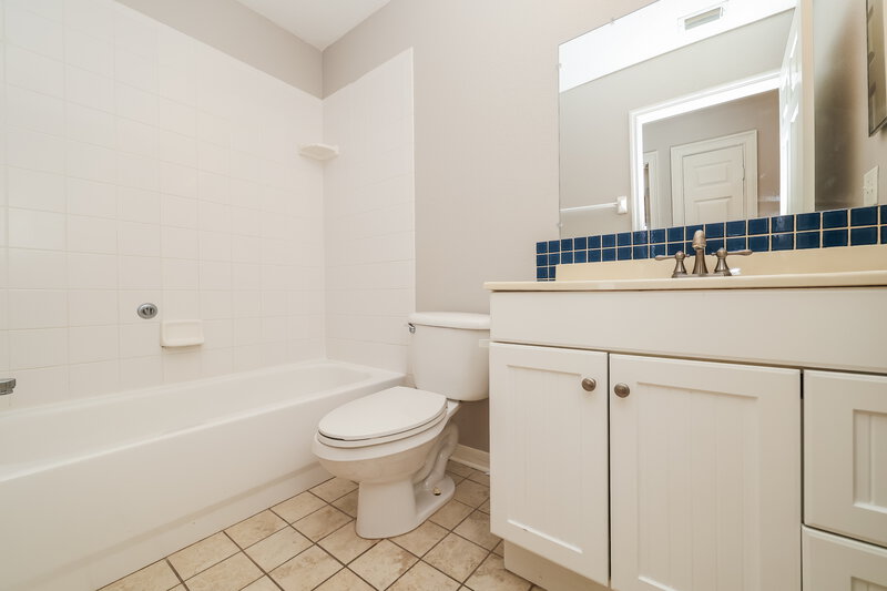 2,285/Mo, 840 Rocky Mountain Ct Valrico, FL 33594 Bathroom View