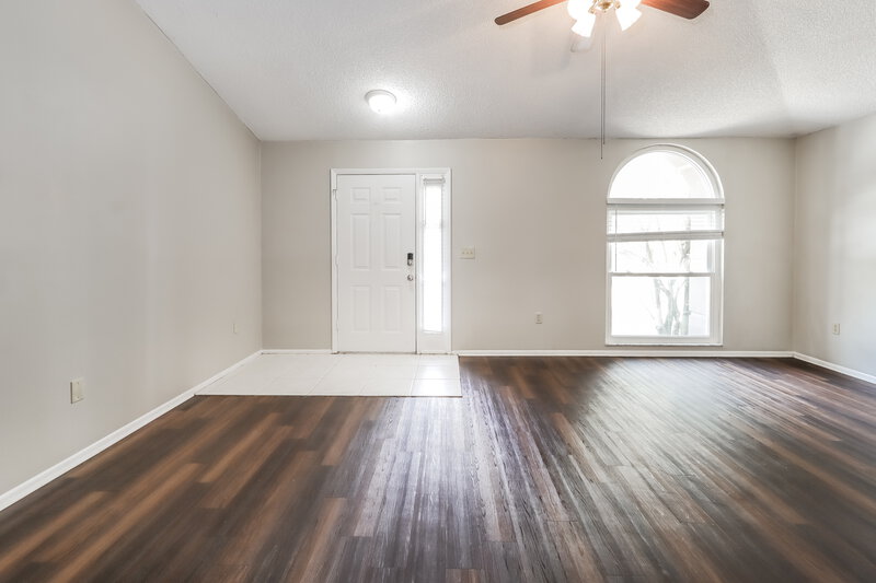 2,070/Mo, 409 Benson St Valrico, FL 33594 Living Room View 2