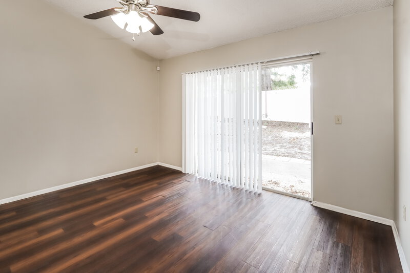 2,070/Mo, 409 Benson St Valrico, FL 33594 Dining Room View