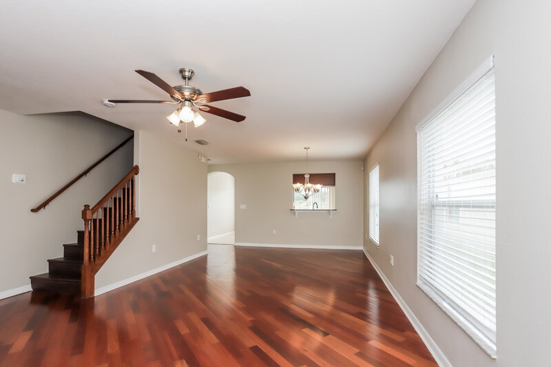 2,405/Mo, 15411 Telford Spring Dr Ruskin, FL 33573 Living Room View