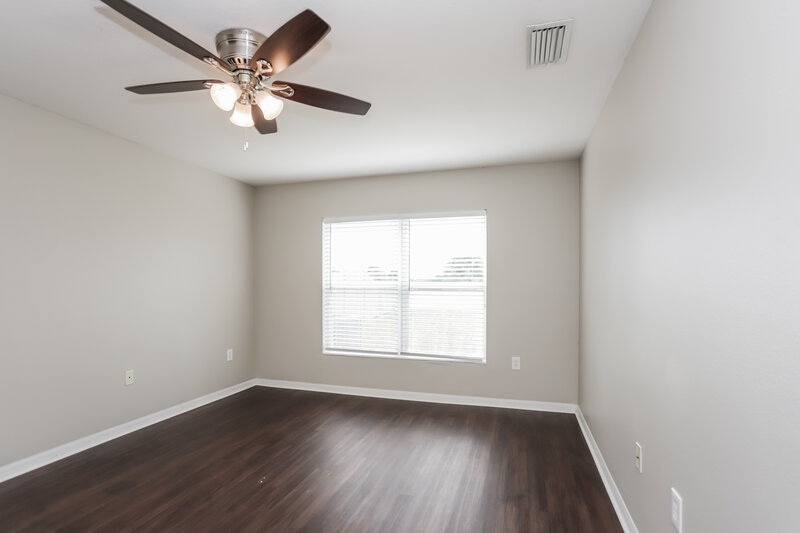 2,405/Mo, 15411 Telford Spring Dr Ruskin, FL 33573 Main Bedroom View