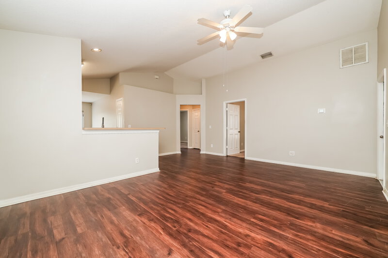 1,910/Mo, 10523 Lakeside Vista Dr Riverview, FL 33569 Misc View