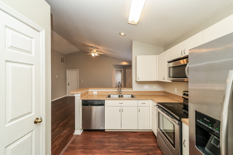 1,910/Mo, 10523 Lakeside Vista Dr Riverview, FL 33569 Misc View 3
