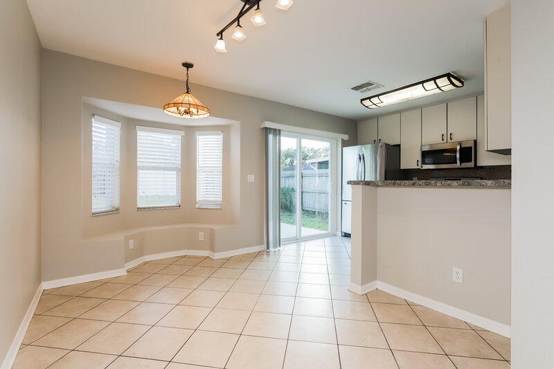 2,095/Mo, 7452 Oxford Garden Cir Apollo Beach, FL 33572 Dining Room View