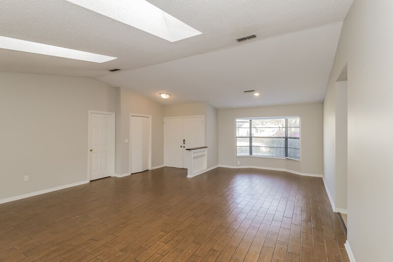 1,930/Mo, 8552 Bridgewater Dr New Port Richey, FL 34655 Living Room View