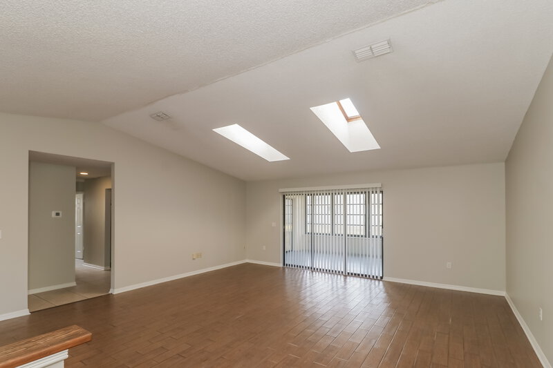 1,930/Mo, 8552 Bridgewater Dr New Port Richey, FL 34655 Living Room View 2