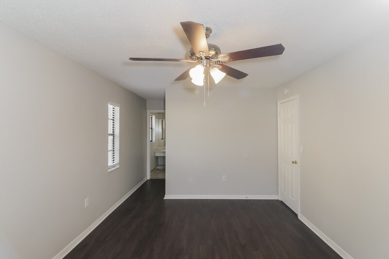 1,930/Mo, 8552 Bridgewater Dr New Port Richey, FL 34655 Main Bedroom View