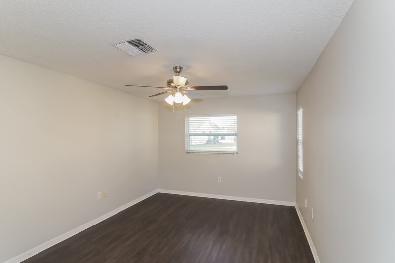 1,930/Mo, 8552 Bridgewater Dr New Port Richey, FL 34655 Main Bedroom View 2