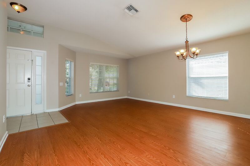 2,170/Mo, 11424 Misty Isle Ln Riverview, FL 33579 Living Room View