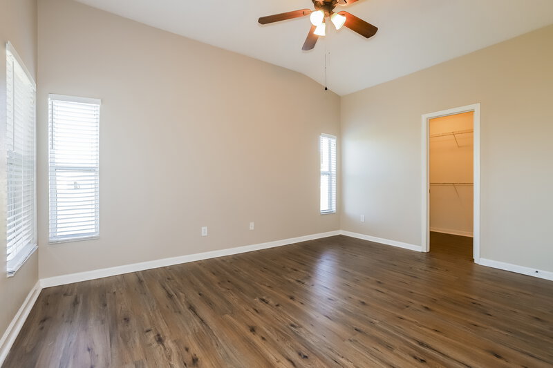 2,170/Mo, 11424 Misty Isle Ln Riverview, FL 33579 Main Bedroom View