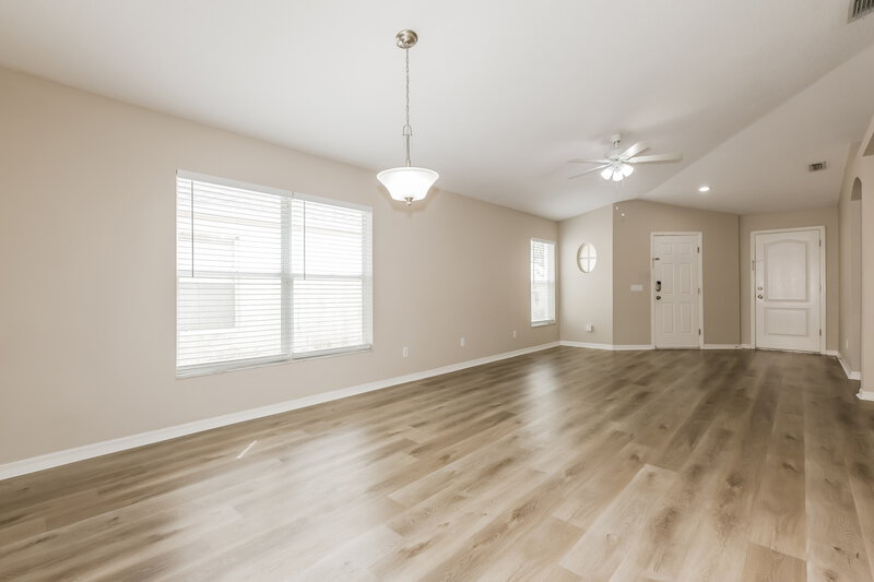 3,280/Mo, 1038 Harvest Moon Dr Seffner, FL 33584 Dining Room View 2