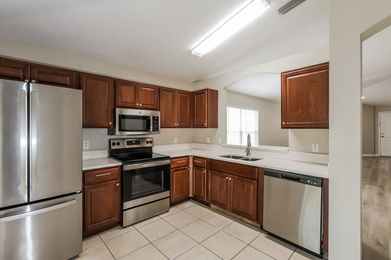 3,280/Mo, 1038 Harvest Moon Dr Seffner, FL 33584 Kitchen View