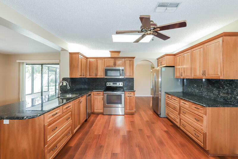 2,380/Mo, 3607 Montclair Dr New Port Richey, FL 34655 Kitchen View