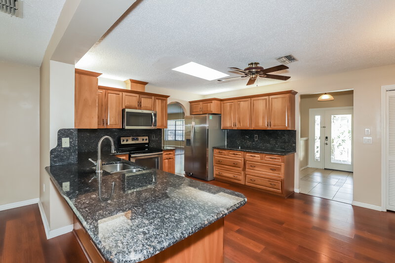 2,380/Mo, 3607 Montclair Dr New Port Richey, FL 34655 Kitchen View 2