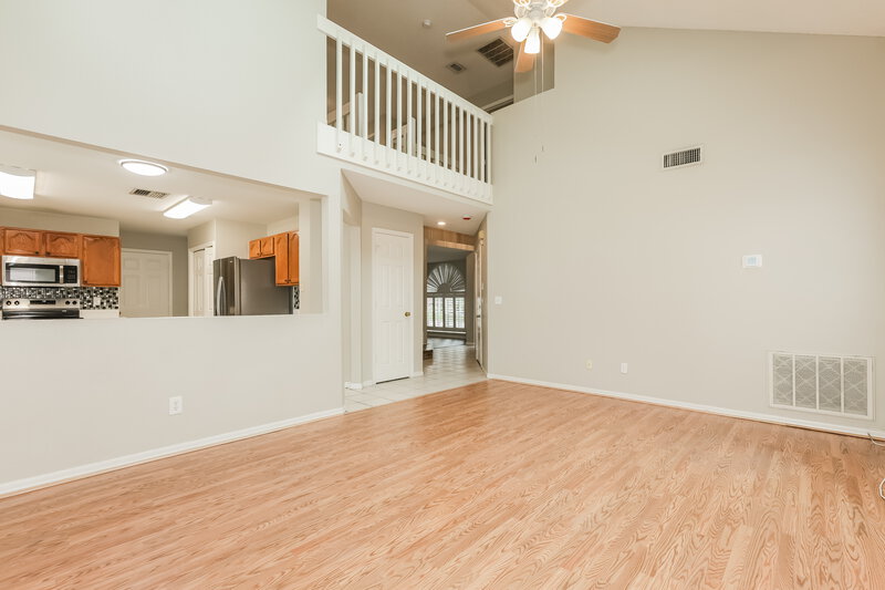 2,820/Mo, 2321 Lyncrest Ct Valrico, FL 33596 Family Room View 2