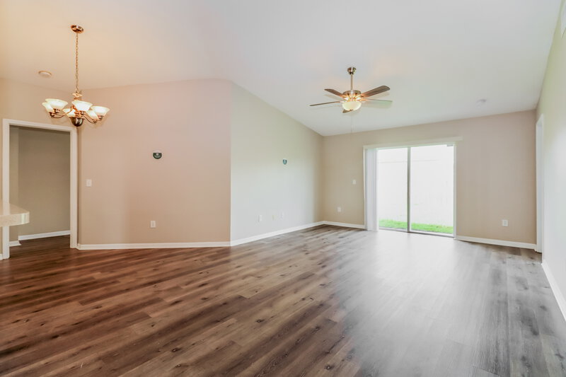 3,290/Mo, 1212 Flexford St Brandon, FL 33511 Living Room View 2