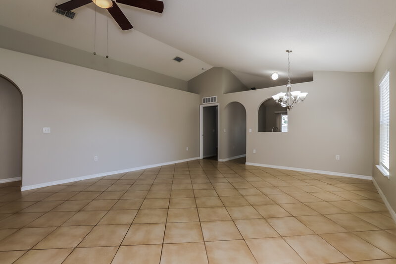 2,010/Mo, 1037 Brenton Leaf Dr Ruskin, FL 33570 Living Room View 2