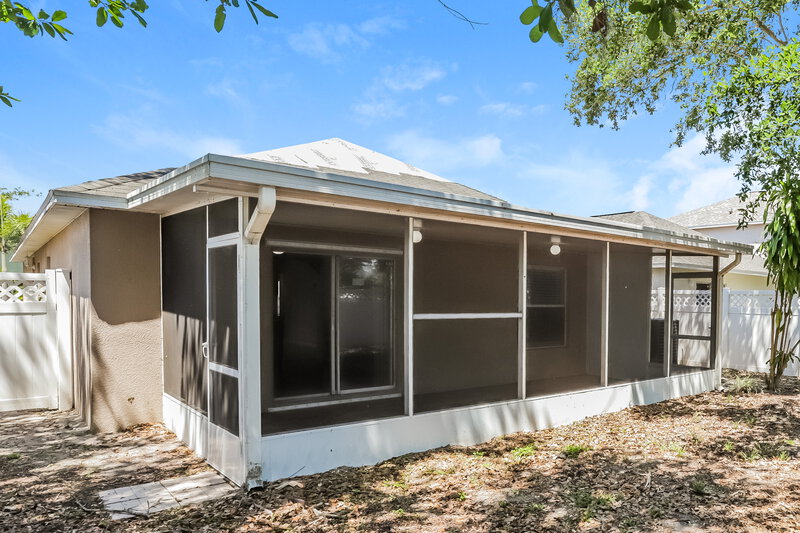 2,010/Mo, 1037 Brenton Leaf Dr Ruskin, FL 33570 Rear View