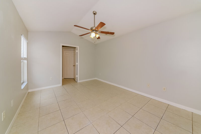 3,200/Mo, 727 Cristelle Jean Dr Ruskin, FL 33570 Main Bedroom View