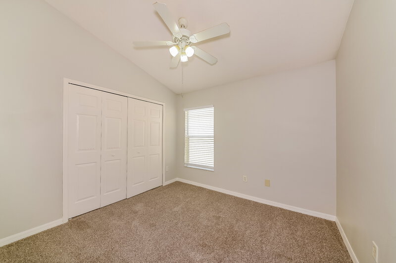 3,200/Mo, 727 Cristelle Jean Dr Ruskin, FL 33570 Bedroom View