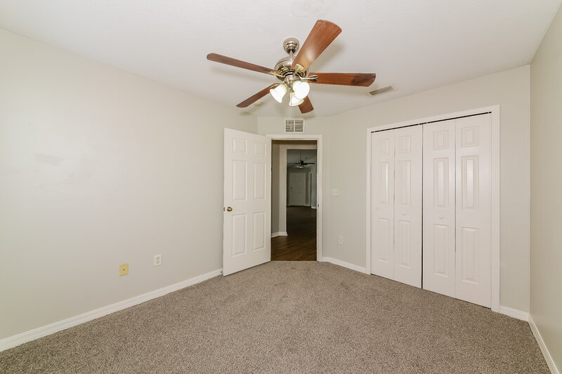3,200/Mo, 727 Cristelle Jean Dr Ruskin, FL 33570 Bedroom View 4