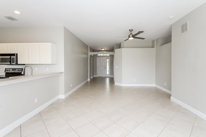 3,480/Mo, 13212 Cherry Bark Cir Riverview, FL 33579 Living Room View