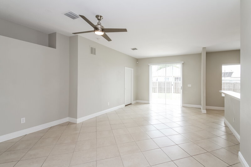 3,480/Mo, 13212 Cherry Bark Cir Riverview, FL 33579 Living Room View 2