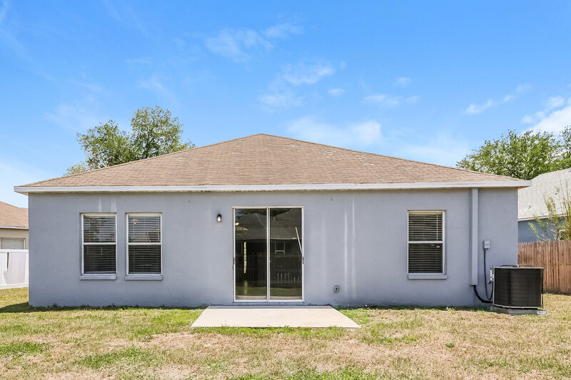 2,195/Mo, 13212 Cherry Bark Cir Riverview, FL 33579 Rear View