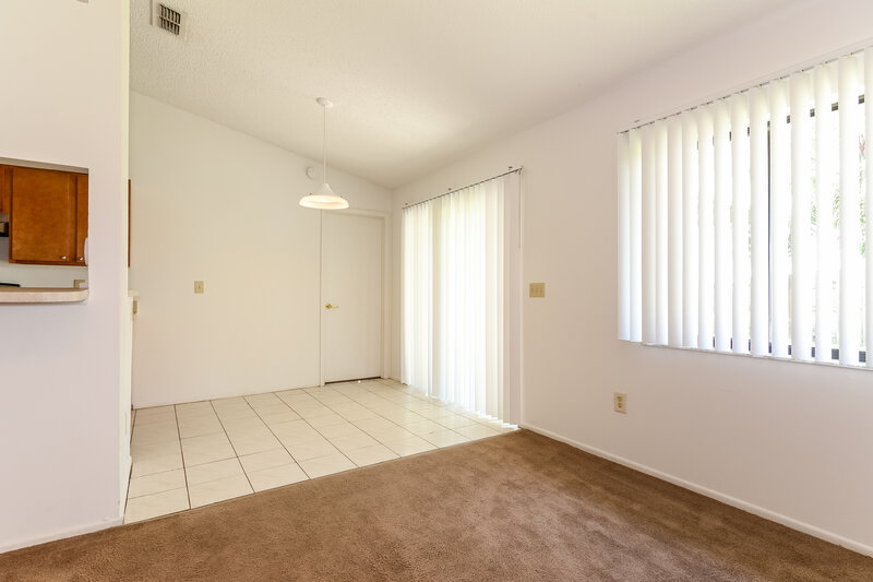 2,375/Mo, 1124 Blufield Ave Brandon, FL 33511 Living Room View