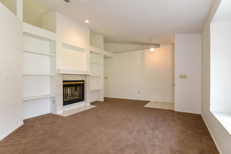 2,375/Mo, 1124 Blufield Ave Brandon, FL 33511 Living Room View 2