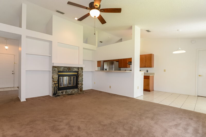 2,375/Mo, 1124 Blufield Ave Brandon, FL 33511 Living Room View 3