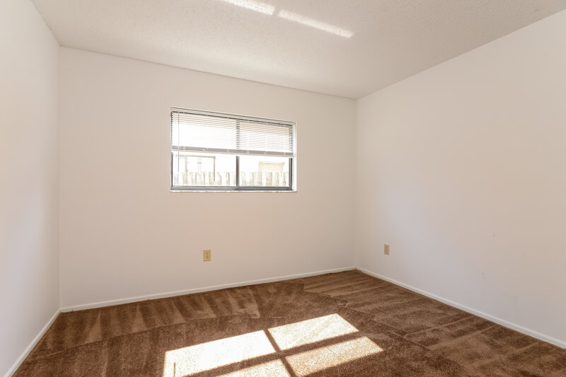 2,375/Mo, 1124 Blufield Ave Brandon, FL 33511 Bedroom View 3