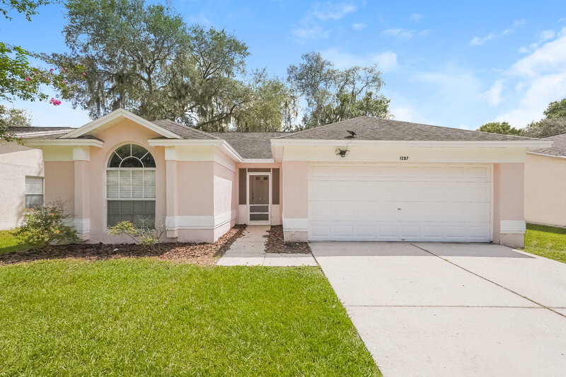 2,105/Mo, 1207 Sawdust Ct Valrico, FL 33596 External View
