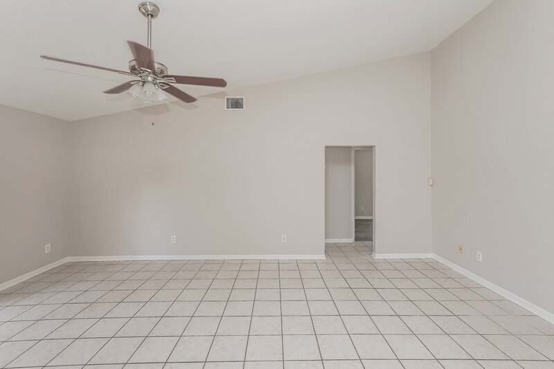 2,105/Mo, 1207 Sawdust Ct Valrico, FL 33596 Living Room View