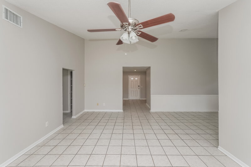2,105/Mo, 1207 Sawdust Ct Valrico, FL 33596 Living Room View 2