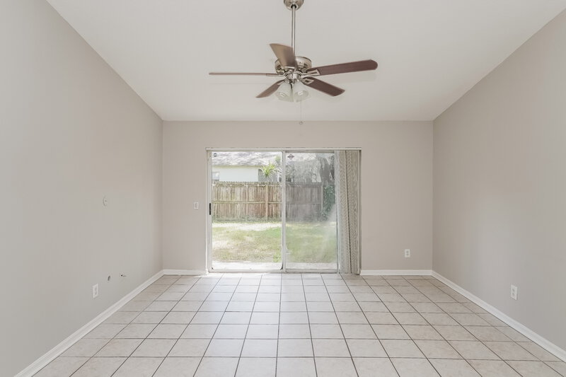2,105/Mo, 1207 Sawdust Ct Valrico, FL 33596 Living Room View 3