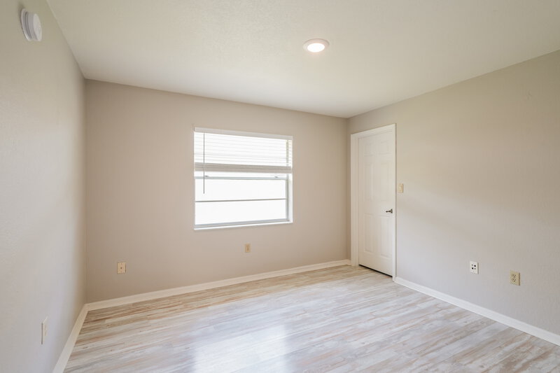 2,100/Mo, 9131 Remington Dr New Port Richey, FL 34655 Bedroom View