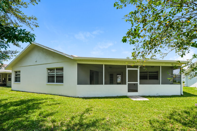 2,100/Mo, 9131 Remington Dr New Port Richey, FL 34655 Rear View