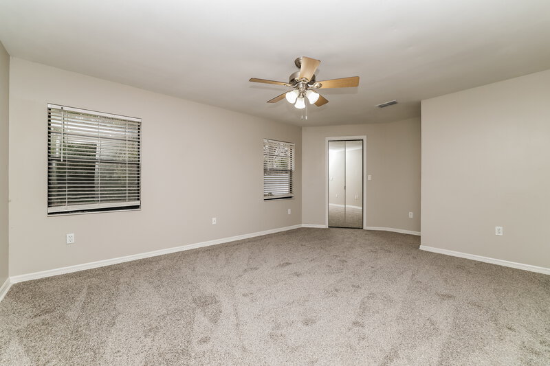 1,925/Mo, 12830 Pecan Tree Dr Hudson, FL 34669 Main Bedroom View